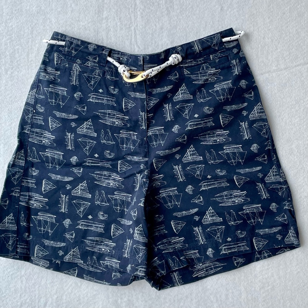 Ralph Lauren Women’s Shorts Nautical Theme Navy and White Size 4